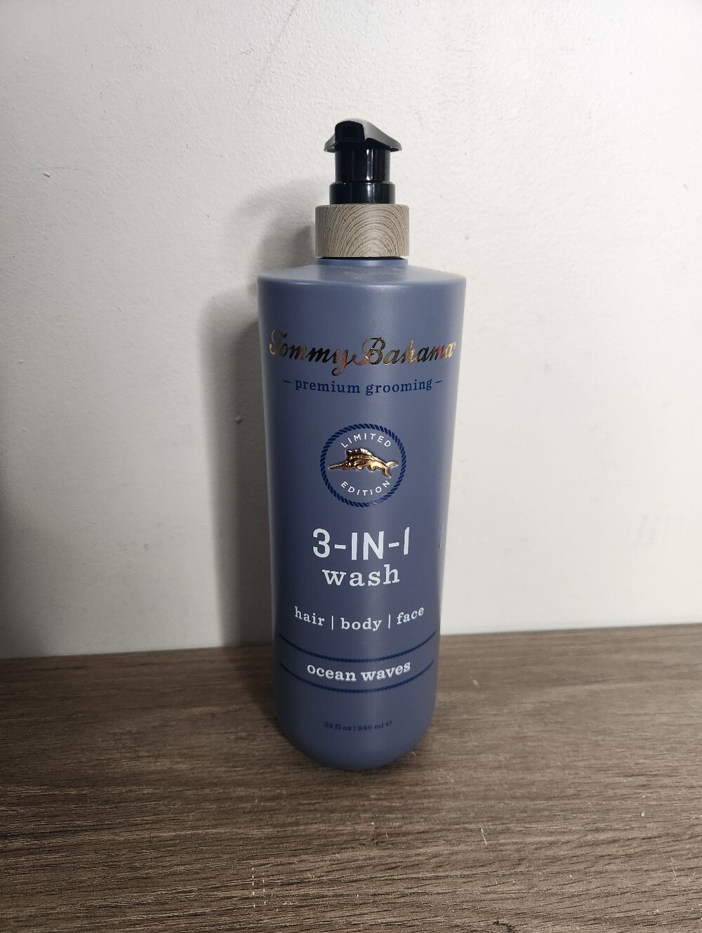 Tommy Bahama Premium 3-in-1 Hair, Body & Face Wash - Ocean Waves